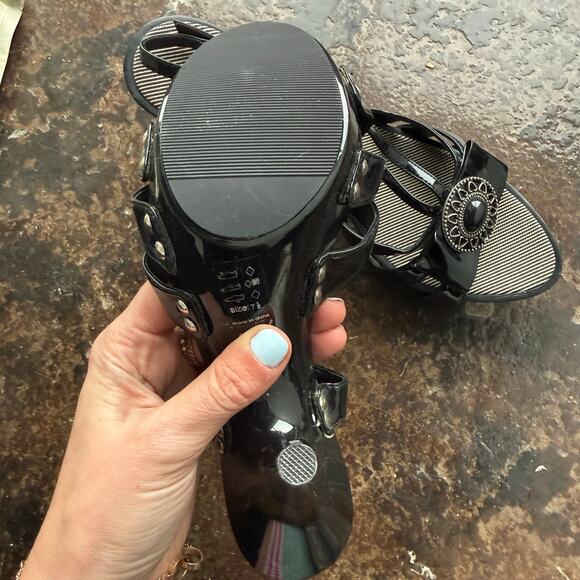 Y2K Patent Slingback Heels Studded Medallion Sandals Womens 7.5 Michael Antonio - Picture 5 of 6